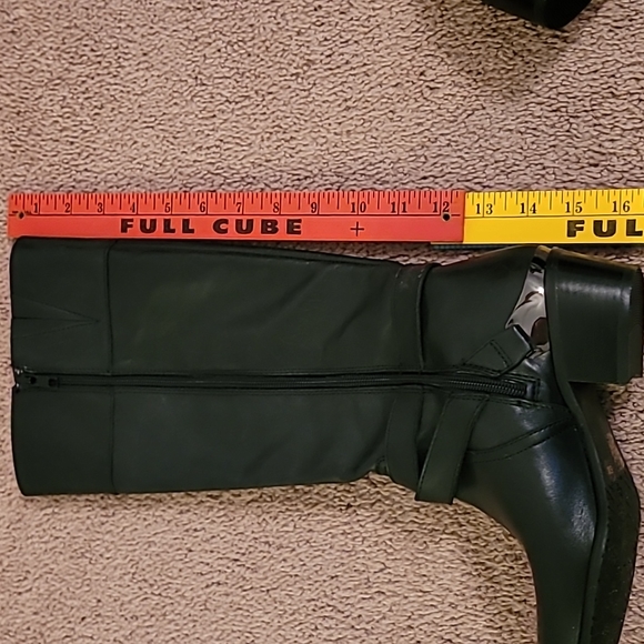 ARTURO CHIANG tall black leather boot. New without tags. Size 6 - Picture 9 of 14